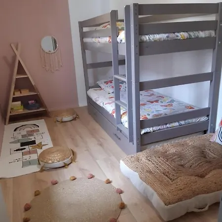 L'Impasse Du Theatre, Grande Maison Familiale *